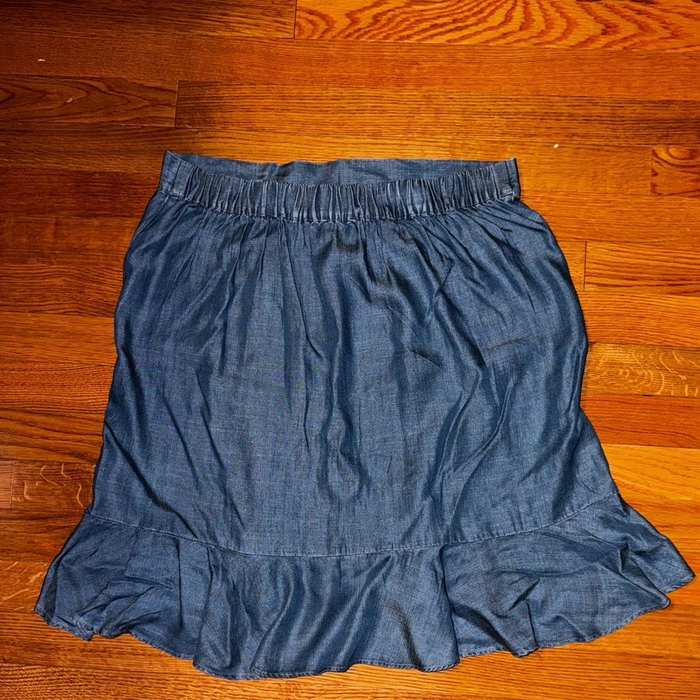 Loft skirt size large
